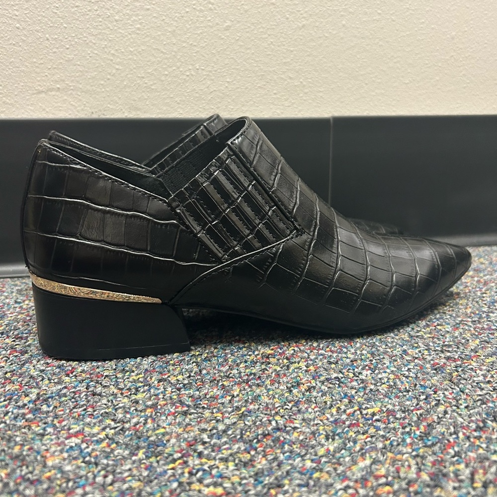 Steve Madden Black, Faux Alligator Skin Shoes.